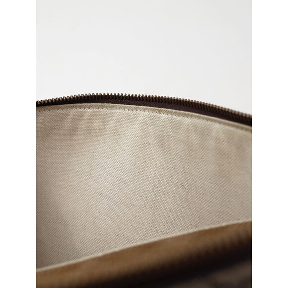 Gucci Neo GG Supreme Clutch Bag - Picture 5 of 9